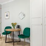 Апартаменты King Sobieski By Oneapartments *